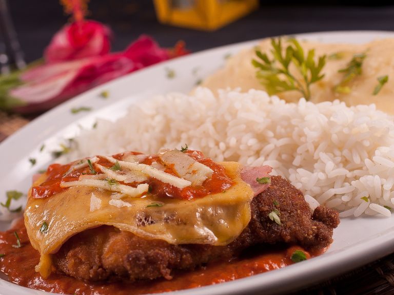 Bife à parmegiana