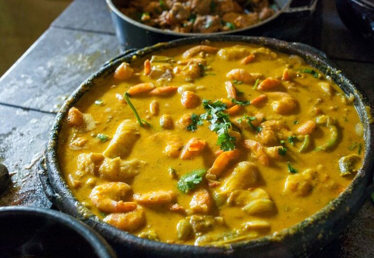 Receita de Moqueca de Peixe com Camarão