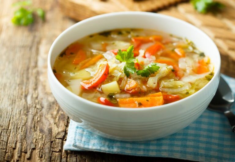 Sopa de Legumes com Carne e Macarrão: A Receita Perfeita