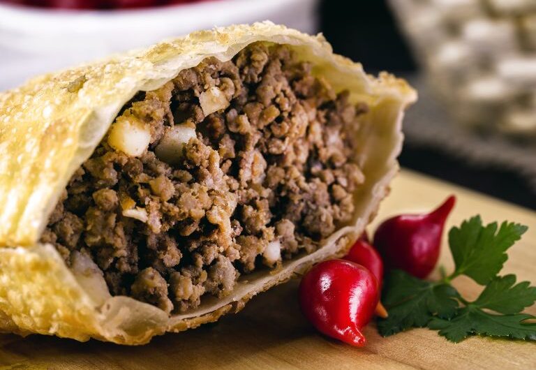 Massa de Pastel Caseiro Deliciosa e Fácil de Fazer