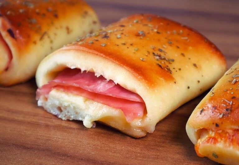 Receita de Joelho de Presunto e Queijo - uma Delícia de Salgado