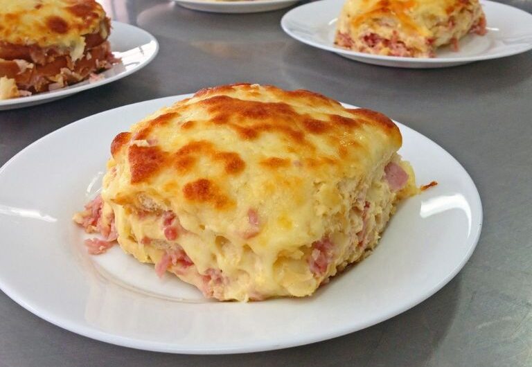 A Melhor Lasanha de Queijo e Presunto da sua Vida