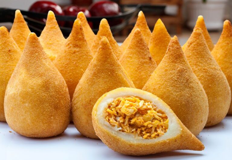Surpreenda-se com a melhor receita de Coxinha de Frango