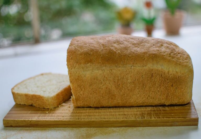 Receita de Pão Caseiro: Como Fazer Pão Fresquinho em Casa