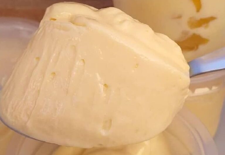 Mousse de Abacaxi: Uma Delícia Refrescante para Saborear