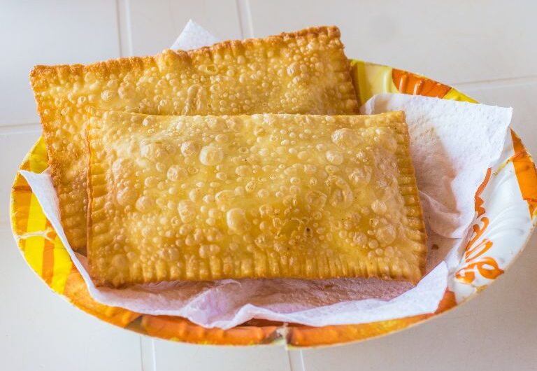 Pastel de Camarão Crocante: Uma Delícia Irresistível