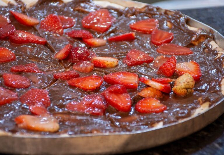 Pizza de Chocolate: Uma Delícia Irresistível para os Amantes de Chocolate