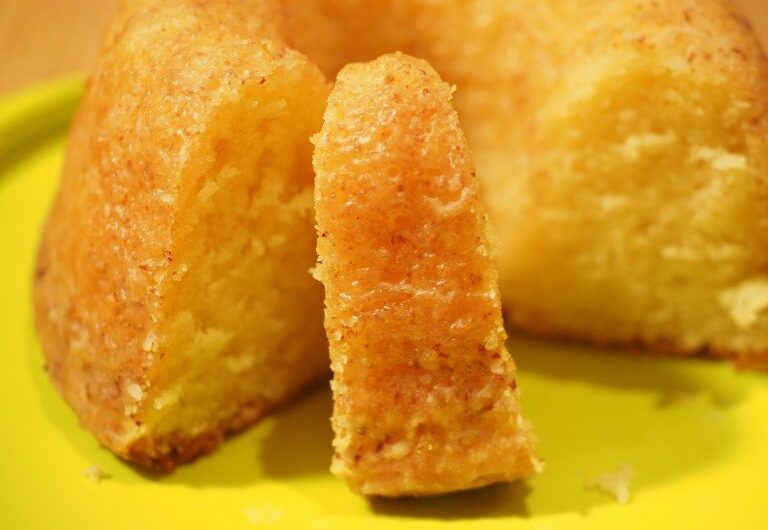 Bolo de Coco Fofinho e Delicioso: Surpreenda a Todos com esta Receita Fácil!