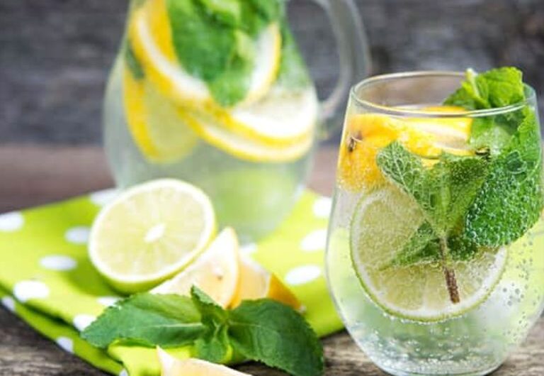 Receita de Água Aromatizada de Limão e Hortelã