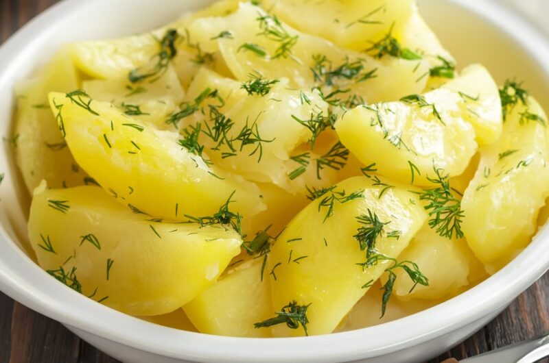 Batatas Gratinadas com Ervas: uma combinação perfeita de sabores e texturas que vai te encantar