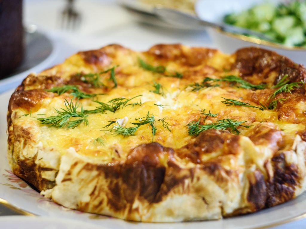 bolo salgado de frango com purê de batata