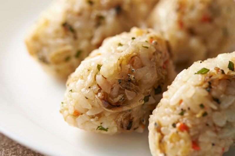 Bolinhos de Arroz Crocantes com Toque de Castanhas: Uma Delícia Irresistível