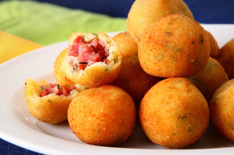 Salgadinho de Calabresa: O Petisco Irresistível para Qualquer Ocasião