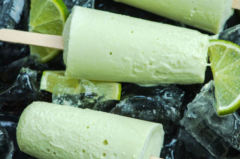 Refrescante Sorvete de Limão no Palito