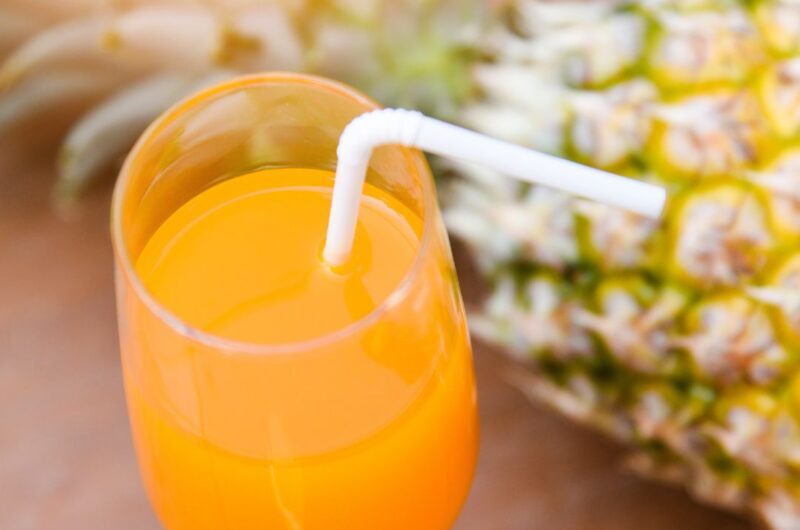 Refresco Tropical: De Laranja e Abacaxi
