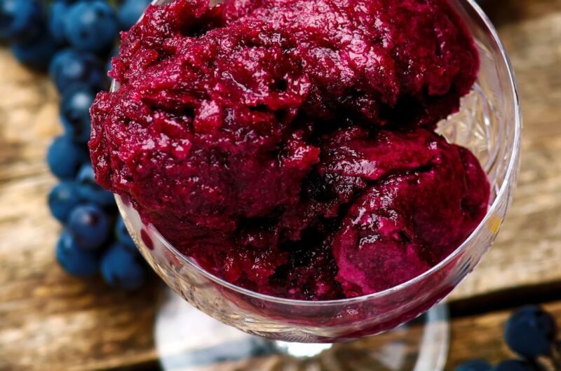 Sorbet de Uva: Uma Explosão Refrescante de Sabor em Cada Colherada
