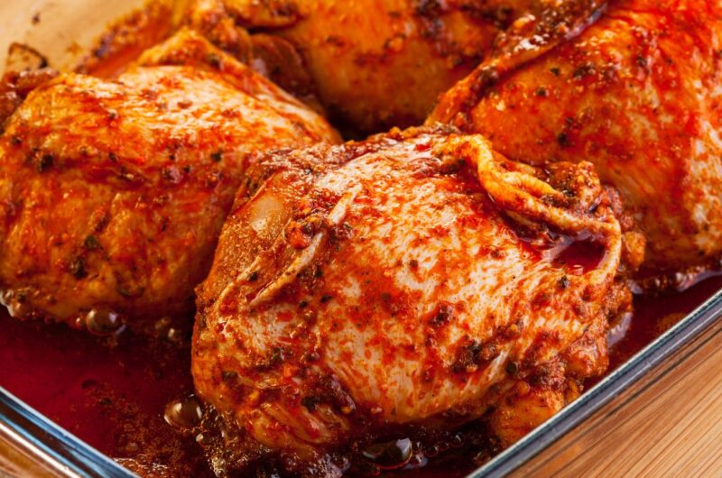Sobrecoxa de Frango Assada com Ervas Finas: Um Festim de Sabores no Seu Prato