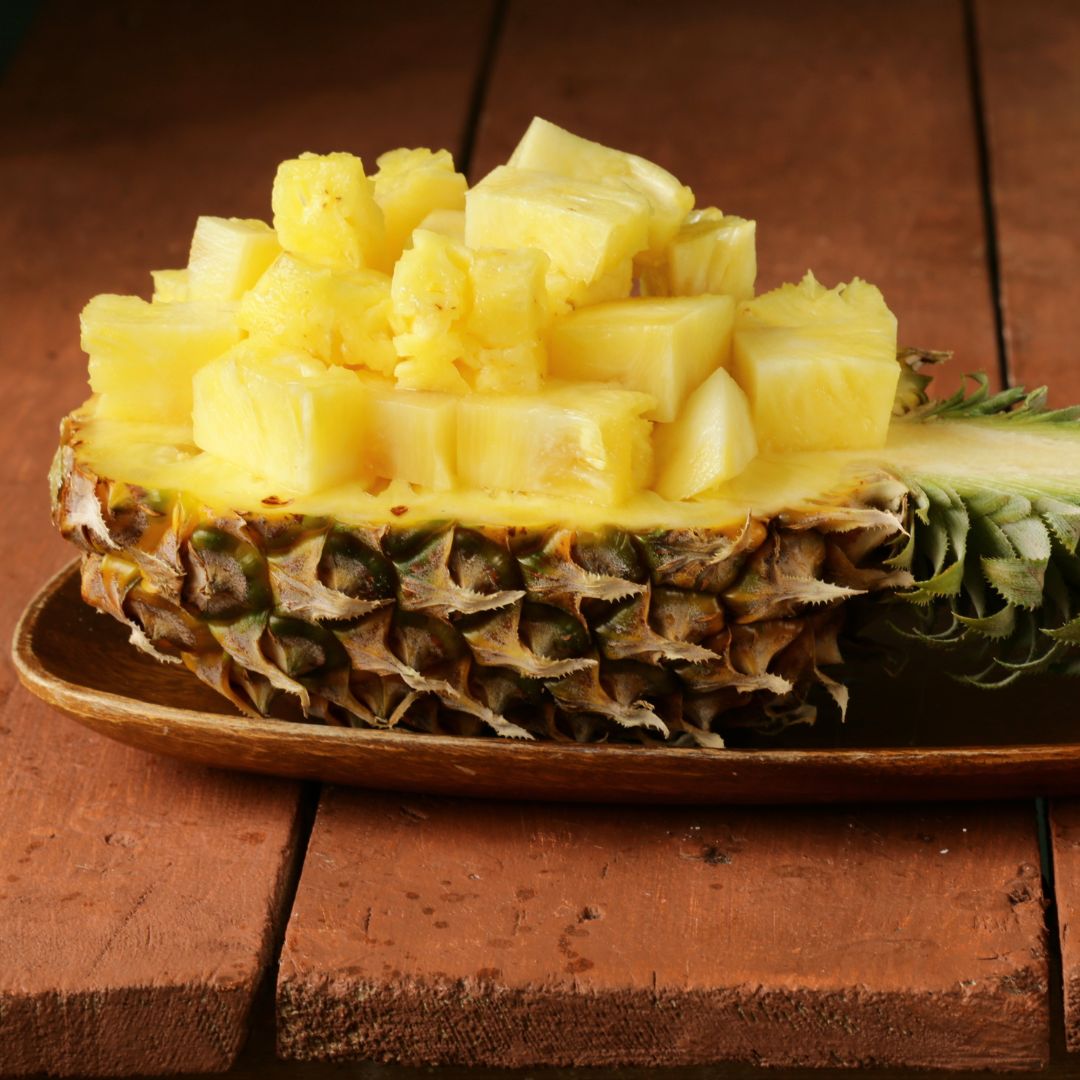 Abacaxi ao Estilo Tropical: Uma Explosão de Sabor com Pinga
