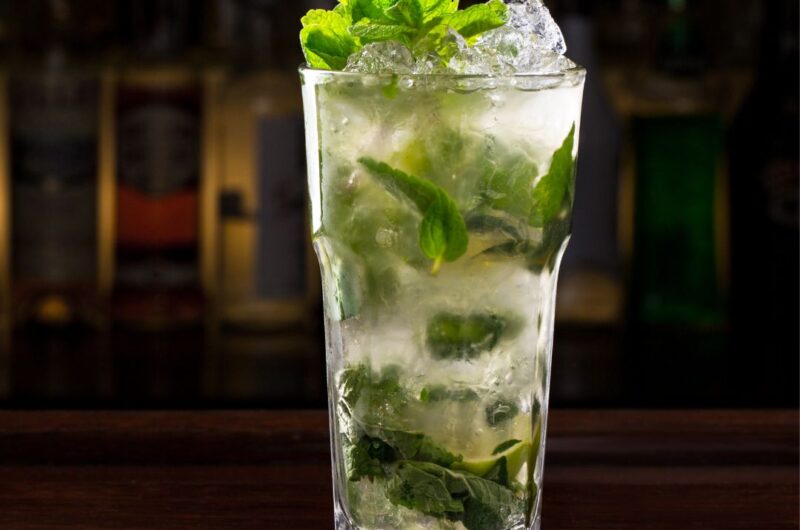Mojito Refrescante: Uma Explosão de Sabores Tropicais