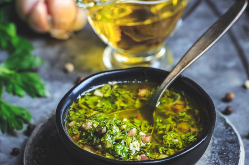 Desvende o Sabor Autêntico com a Receita Clássica de Chimichurri