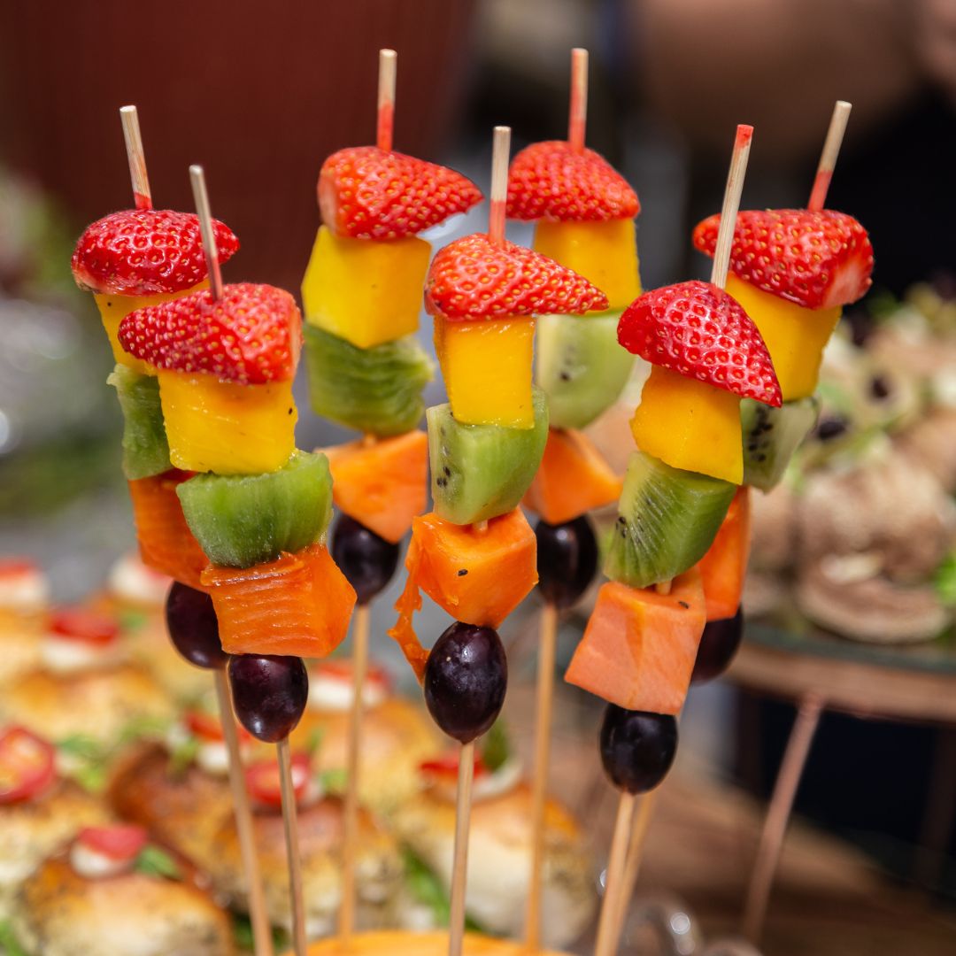 Espetinho de Frutas: Uma Explosão de Frescor e Sabor