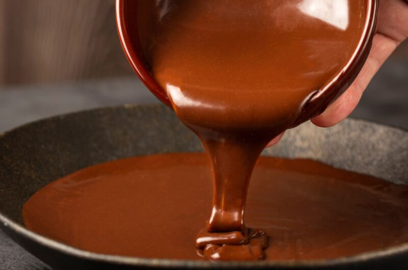 Como Fazer Ganache com Chocolate em Pó: Delícia de Sabor em Oito Passos!