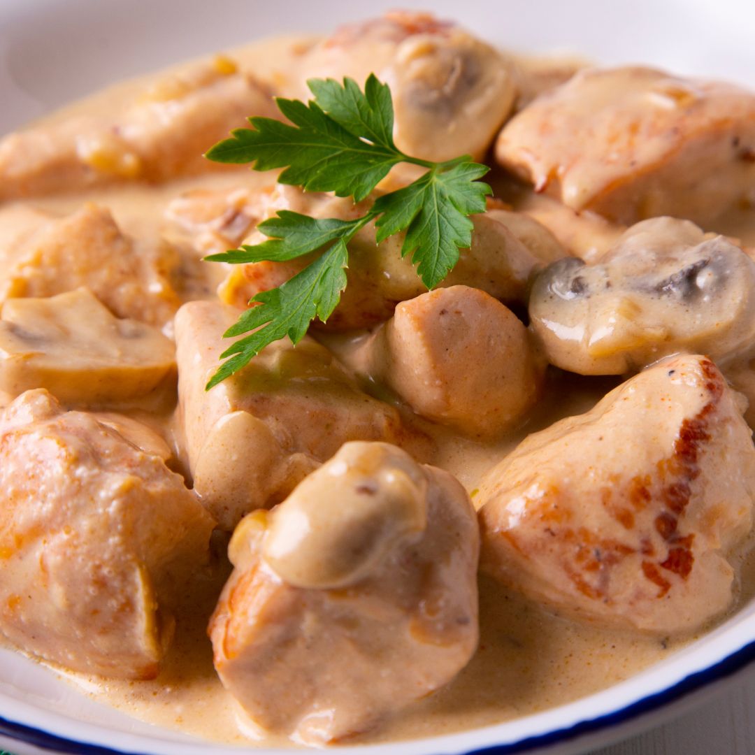 filé de frango ao molho de champignon